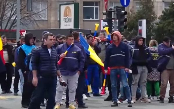 Protest mineri