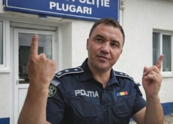 Când te rătăcești în „uniformă”: șeful Poliției Botoșani a descins din greșeală într-o secție din Iași