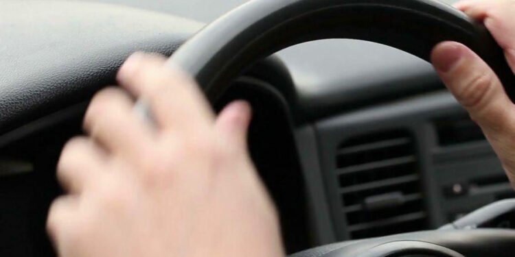 Rețea de corupție la examenul auto din Suceava: bani pentru promovarea traseului, instructori și examinatori implicați