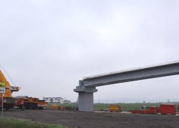 Iași | Se montează pasarela velo din comuna Miroslava