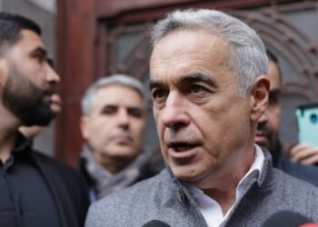 Călin Georgescu poate să plece din România