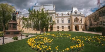 Program special de Paște la Iași: Primăria închisă, transport modificat și măsuri în zonele aglomerate