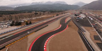 Cel mai nou circuit de curse din Bulgaria găzduiește primul său weekend internațional de curse de motociclete