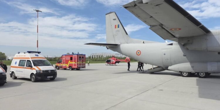 Doi pacienți cu arsuri transferați în Belgia cu o aeronavă Spartan. Unul dintre ei este un tanăr din jud. Galați în stare critică