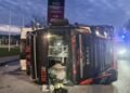 Neamț | Un autotren încărcat cu portocale s-a răsturnat în Municipiul Roman