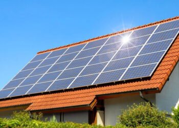 România blochează plata prosumatorilor, în timp ce Italia îi plătește direct prin stat