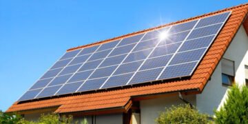 România blochează plata prosumatorilor, în timp ce Italia îi plătește direct prin stat