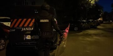 Shopping cu surprize: șase „clienți fideli” din Galați, opriți de poliție după reduceri… ilegale