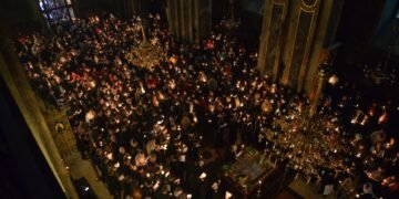 Lumina Sfântă vine la Iași: speranță și credință aduse de la Ierusalim