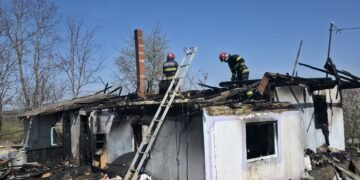 Botoșani | O familie din Șendriceni care a rămas fără casă după un incendiu va primi o locuință modulară