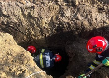 Galați | Un bărbat și-a pierdut viața după ce s-a surpat un mal de pământ, în timp ce lucra la o rețea de canalizare