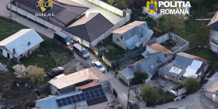 19 percheziții în București și 4 județe din țară pentru destructurarea unei grupări de traficanți. Peste 300.000 de lei obtinuți prin proxenetism