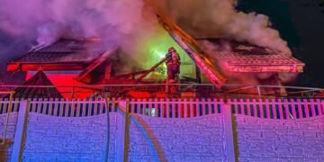 Preot găsit carbonizat după un incendiu puternic izbucnit într-o locuință din Onești