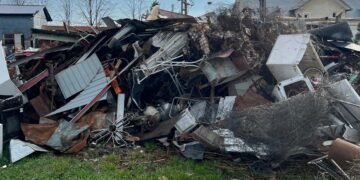 Botoșani | Cantități importante de deșeuri depozitate ilegal găsite în urma unui control dispus de către prefect