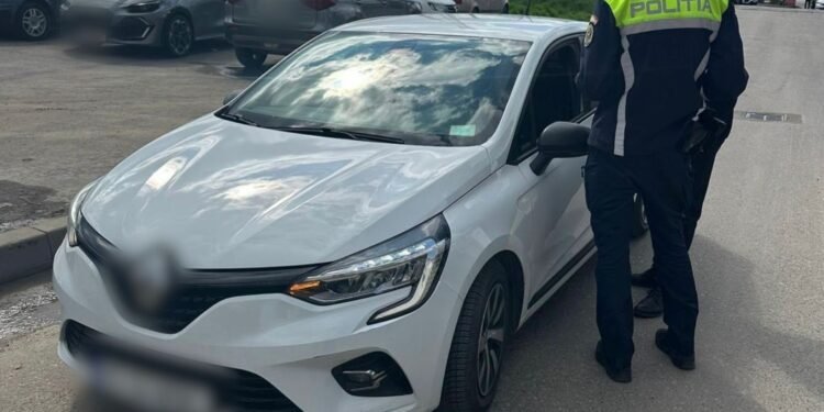 8 șoferi din Iași au rămas ieri fără permise de conducere după o acțiune a Poliției la nivel cu calea ferată. 3 dintre ei nu au oprit nici atunci când barierele erau coborâte