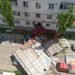 Vaslui | Un bărbat a murit în Huși fiind surprins de acoperișul unui bloc smuls de vânt