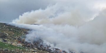 Iași | RO ALERT emis în trei comune după un incendiu izbucnit la groapa de gunoi din localitatea Țuțora.