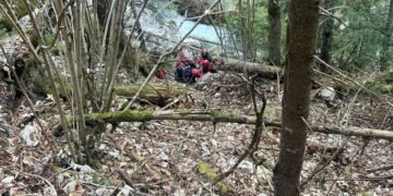 Neamț | Bărbat salvat după ce a căzut într-o prăpastie în Bicaz Chei