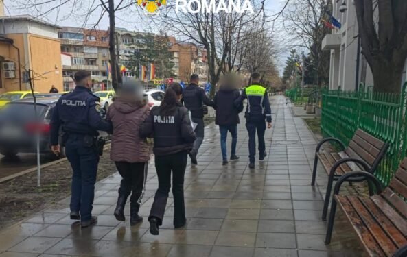 Iași | Cele două persoane care l-au instigat pe minorul din Scobinți să lovească un câine cu hârlețul au fost plasate sub control judiciar