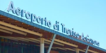 Restricții privind combustibilul pe 4 aeroporturi din Italia