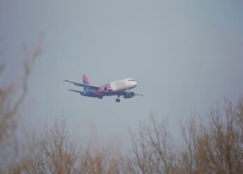 Avion plecat din Iași, întors de urgență din drum după o problemă tehnică