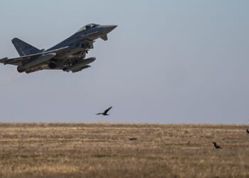 Dimineață cu noi tensiuni la graniță: drone detectate aproape de spațiul aerian al României