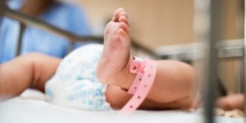 Miracol de Paște la Iași: zeci de bebeluși născuți, iar unul a venit pe lume chiar în seara de Înviere