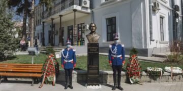 Scandalul bustului lui Octavian Goga se mută: un sibian cere „repatrierea” monumentului după controversa de la Iași