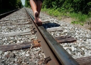 Proiecte feroviare majore pentru Iași intră în licitație: electrificarea spre frontieră și reabilitarea infrastructurii, finanțate din fonduri europene