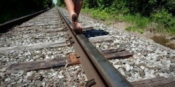 Proiecte feroviare majore pentru Iași intră în licitație: electrificarea spre frontieră și reabilitarea infrastructurii, finanțate din fonduri europene