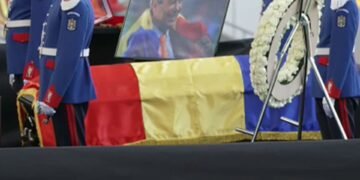 Ultimul omagiu pentru Mircea Lucescu. Fanii îl mai pot vizita joi la Arena Naţională