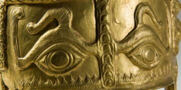 Coiful de la Coțofănești și cele două brățări dacice pot fi admirate începând de mâine la Muzeul Național de Istorie a României