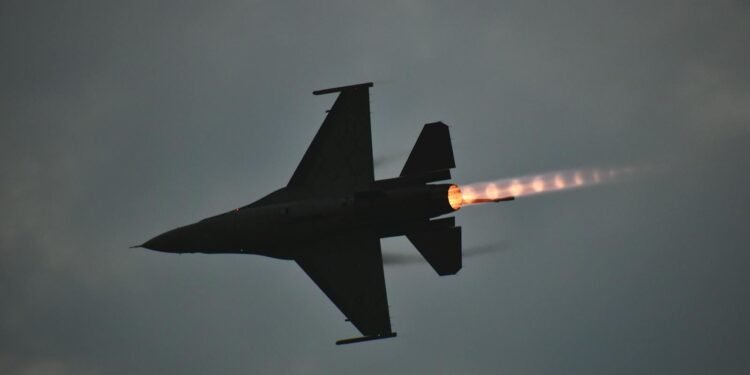 F-16