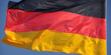 Extrema dreaptă câştigă popularitate în Germania, în timp ce cancelarul Friedrich Merz pierde teren
