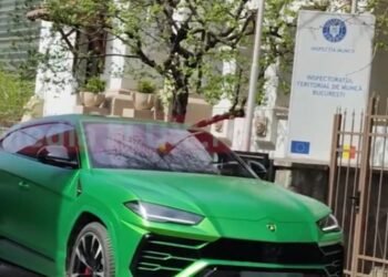 Dupa ce s-a afișat cu un Lamborghini la birou, șeful ITM București, Costel Grojdea a fost detașat înapoi la Iași