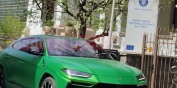 Dupa ce s-a afișat cu un Lamborghini la birou, șeful ITM București, Costel Grojdea a fost detașat înapoi la Iași