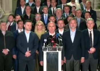 Ilie Bolojan: „Am luat tact de decizia complet greşită şi iresponsabilă a PSD faţă de România, nu faţă de o persoană!”