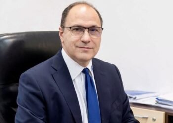 Mihai Dimian vrea plată suplimentară pentru profesorii care depășesc 40 de ore pe săptămână