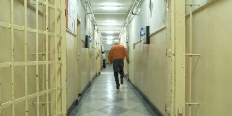 ANP: 81 de deținuți au beneficiat de permisiunea de ieșire din penitenciar de Paște