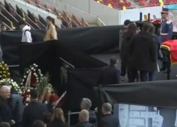 Românii își iau rămas bun de la Mircea Lucescu. Patronii de la Dinamo Kiev și Sahtior Donetk sunt asteptați la înmormantare