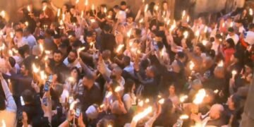 Ceremonia primirii Sfintei Lumini la Mormântul Învierii din Ierusalim