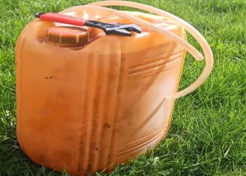 Iași | Adolescent prins de polițiștii de frontieră la furat de motorină