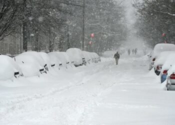 Cod galben și portocaliu de vreme severă: vânt puternic, ninsori și viscol în mai multe regiuni din țară