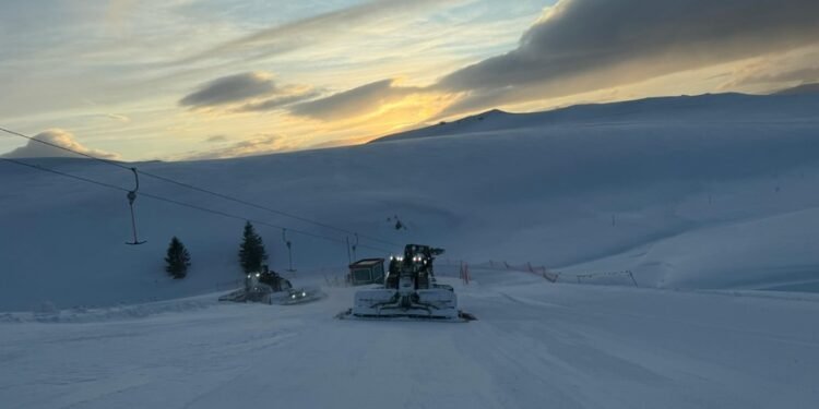 Pârtiile din Sinaia sunt în continuare amenajate şi deschise