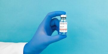 Contractele cu Pfizer pun România în alertă financiară! Ministrul Justiției explică consecințele