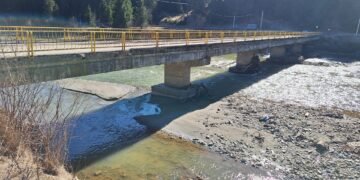 CJ Neamț vrea să reconstruiască podul de acces spre comuna Borca, afectat de inundațiile din 2025