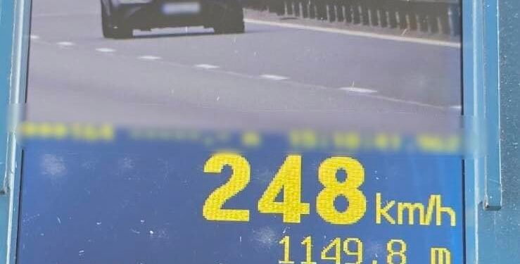 Șofer din București, prins cu 248 km/h pe Autostrada A3
