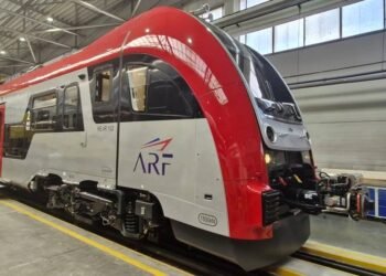 Ministerul Transportului a semnat contractele de finanțare cu ARF pentru achiziția a 20 de rame electrice interregionale și a 16 locomotive electrice