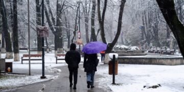 Avertizare ANM de ploaie, lapoviță și ninsoare. În unele zone se va depune un strat de zăpadă de 3-6 centimetri