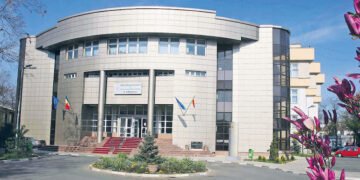 Suspiciuni grave la Spitalul Militar Central: trei roboți chirurgicali, cumpărați cu 59% mai scump. Ministrul Apărării anunță anchetă DNA